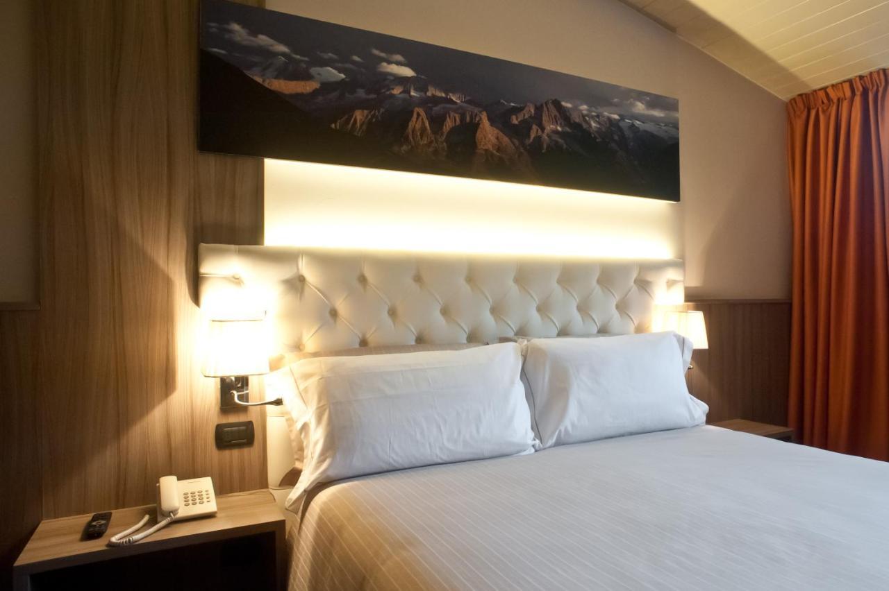 Hotel Garni Cristallo Ponte Di Legno Szoba fotó