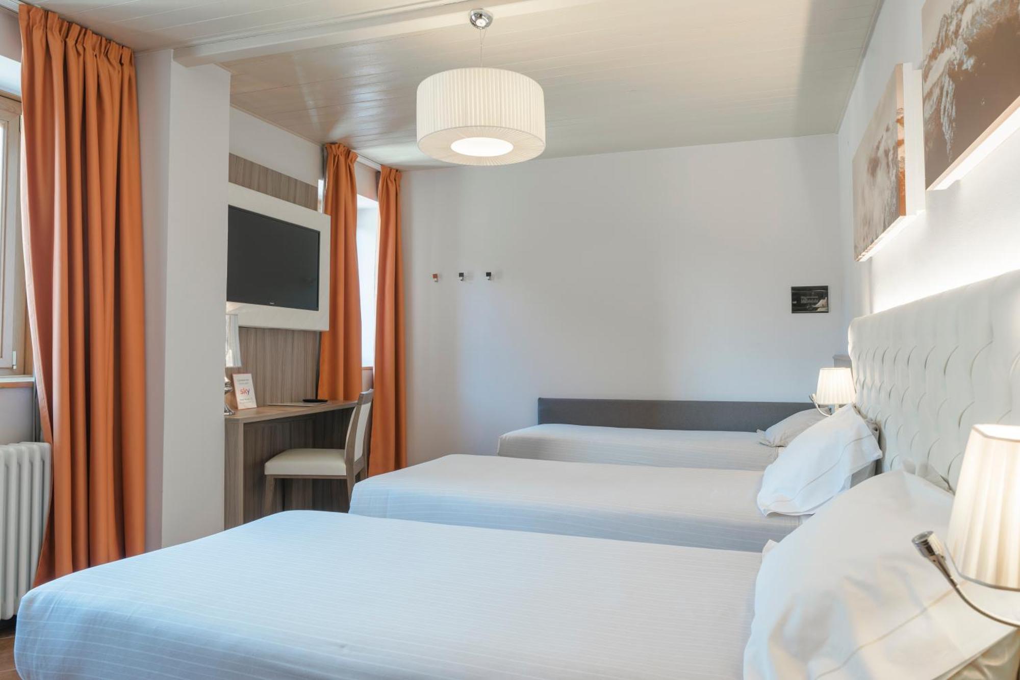 Hotel Garni Cristallo Ponte Di Legno Szoba fotó