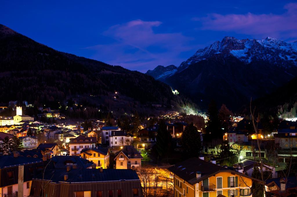 Hotel Garni Cristallo Ponte Di Legno Kültér fotó